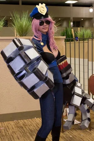 Marine Sivongsa content