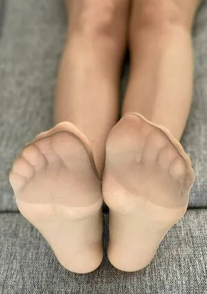 miss_secretfeet content