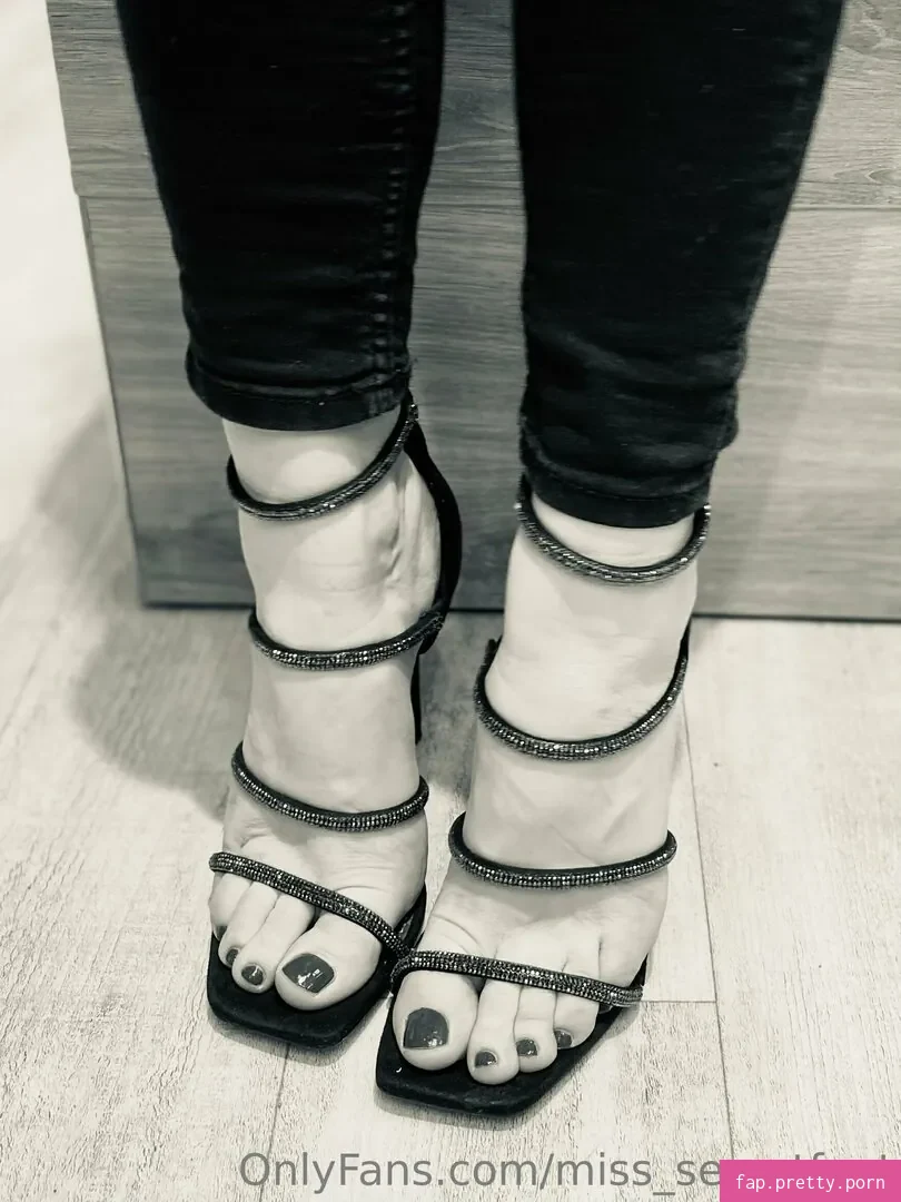 miss_secretfeet - Photo #22