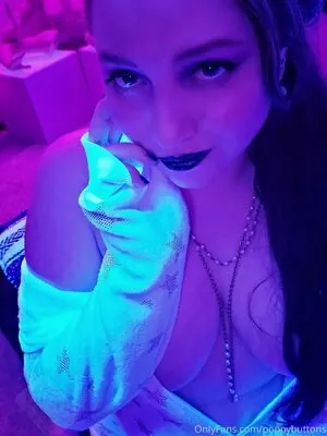 mspoppybuttons content