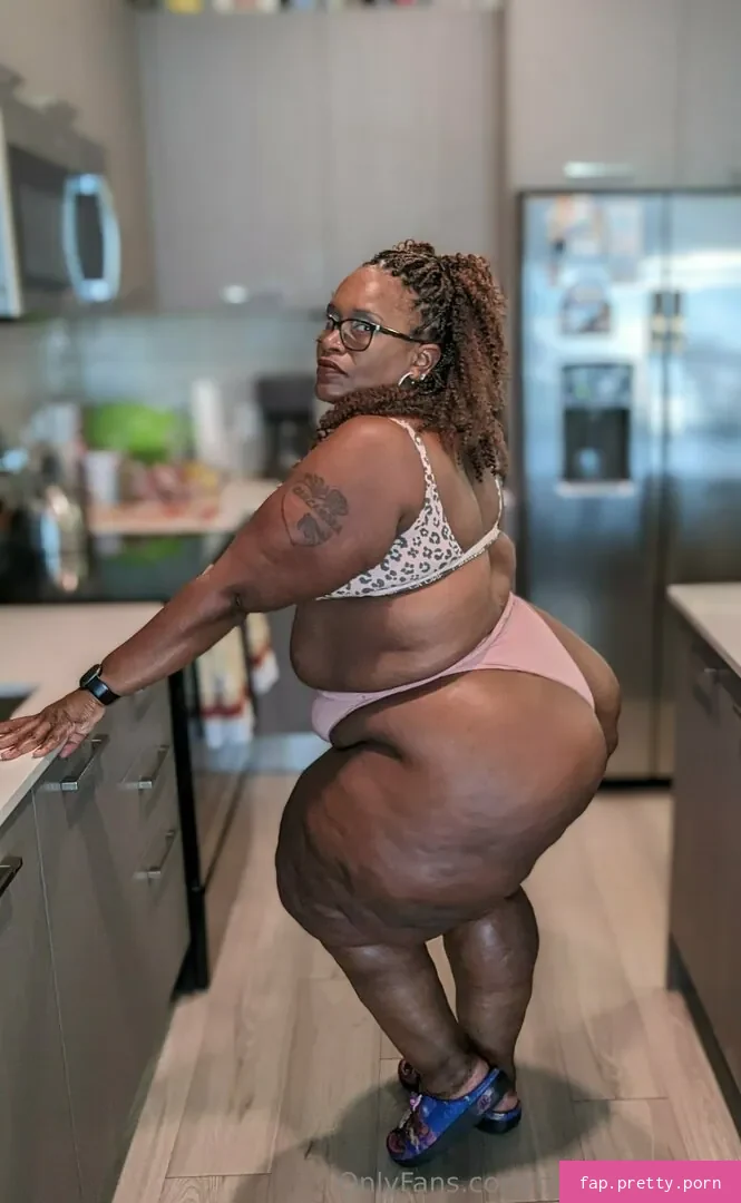 ms.thickerthan content