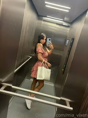 mia_vixen content
