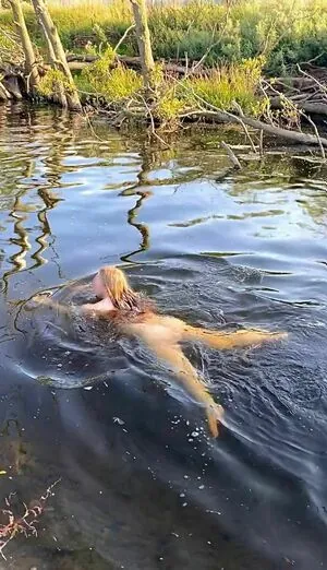 nakedcountrygirl content