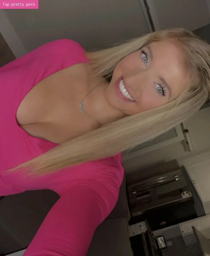 Noelle Asker - Photo #01