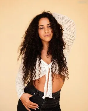 Nadja Benaissa content