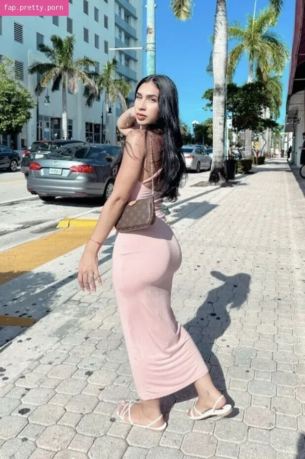 Neila Corona - Photo #13