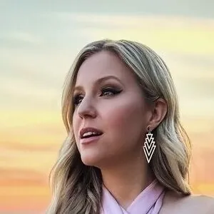 Natalie Holzner