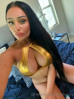 nickiluxury
