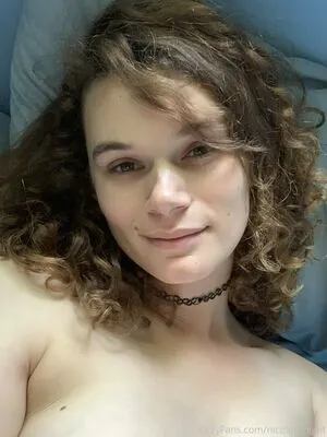 nicolecknight content