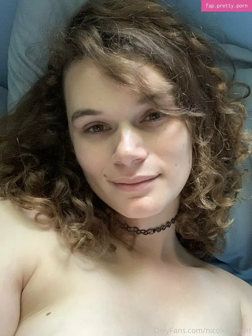 nicolecknight - Photo #02