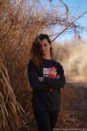 nicolecknight content