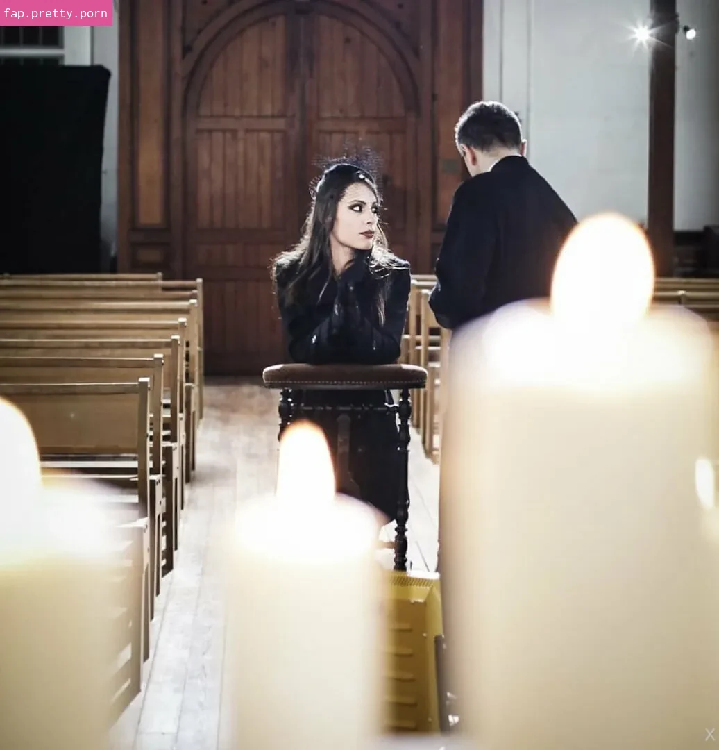 nikitabellucci - Photo #29