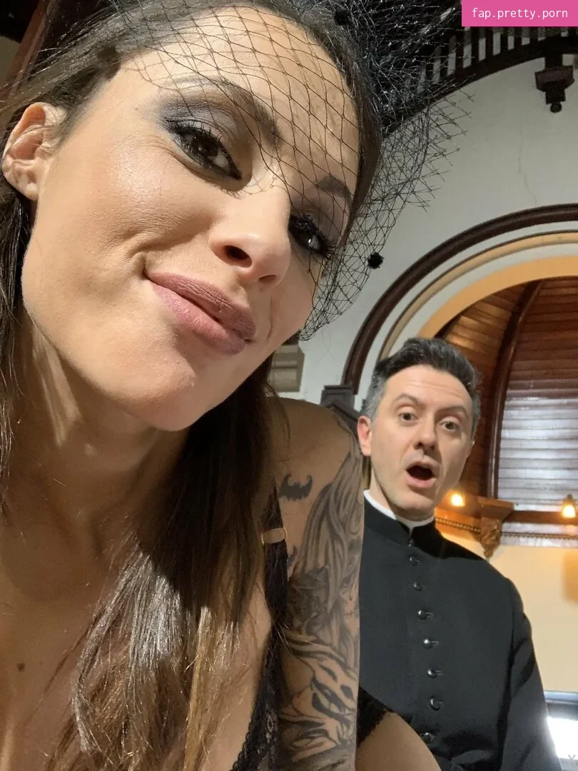 nikitabellucci - Photo #31