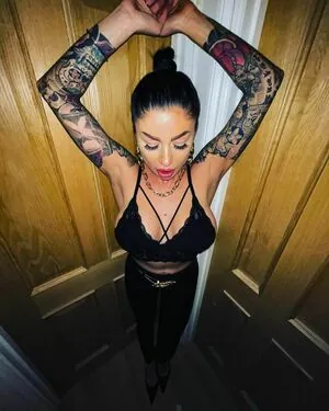 Nikkibelfort content