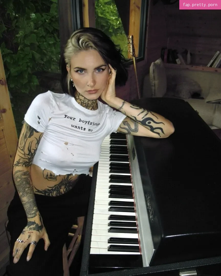 Nikolina - Photo #12