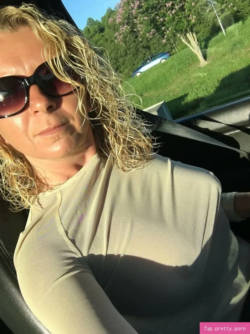 Naughty Jeanette - Photo #04