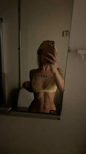 Neea Kuosmanen content