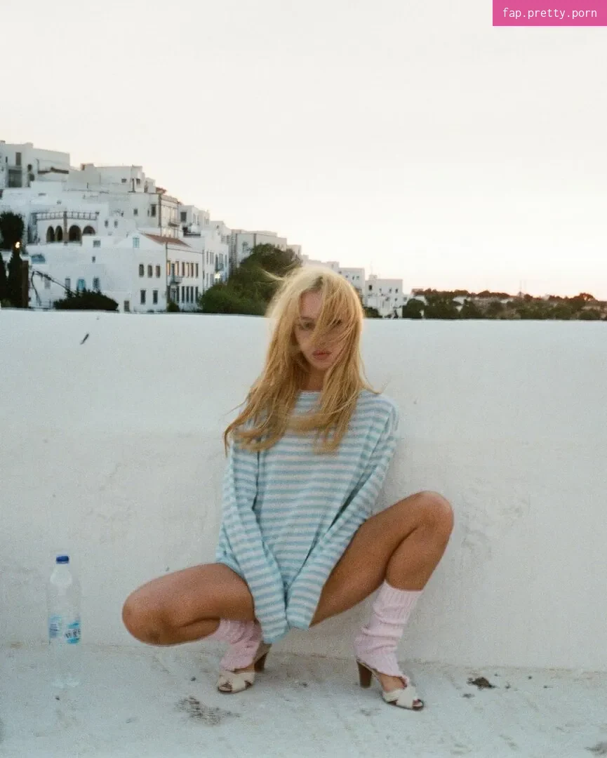 Nadia Lee Cohen - Photo #31