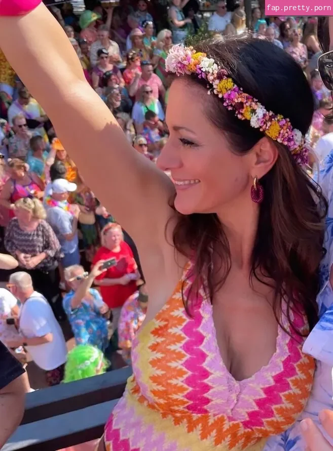 Nina Marlisa Lenzi - Photo #10