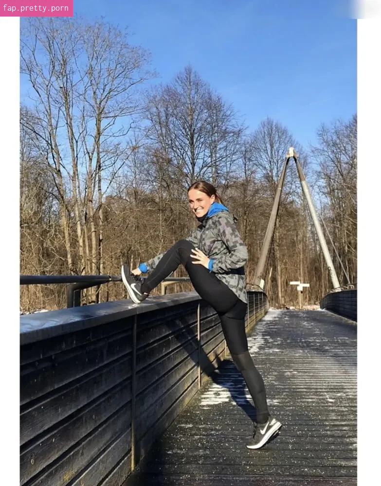 Nele Schenker - Photo #07