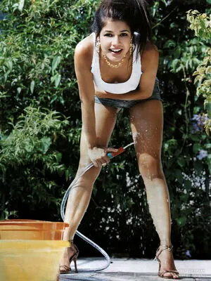 Nívea Stelmann content