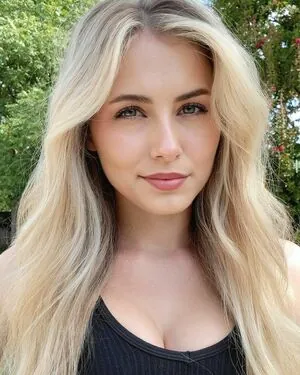 Nicki Taylor content