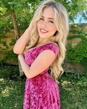 Nicki Taylor content