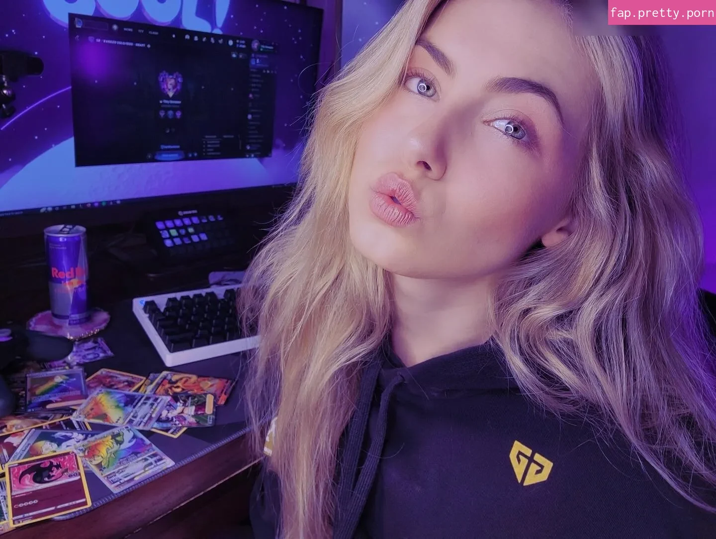 Nicki Taylor - Photo #17