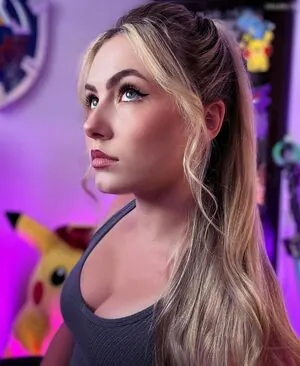 Nicki Taylor content