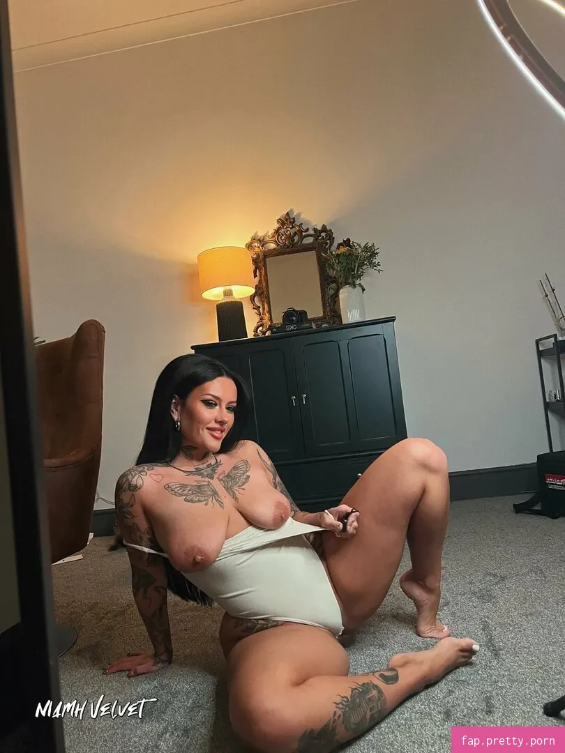 Niamh Velvet - Photo #43