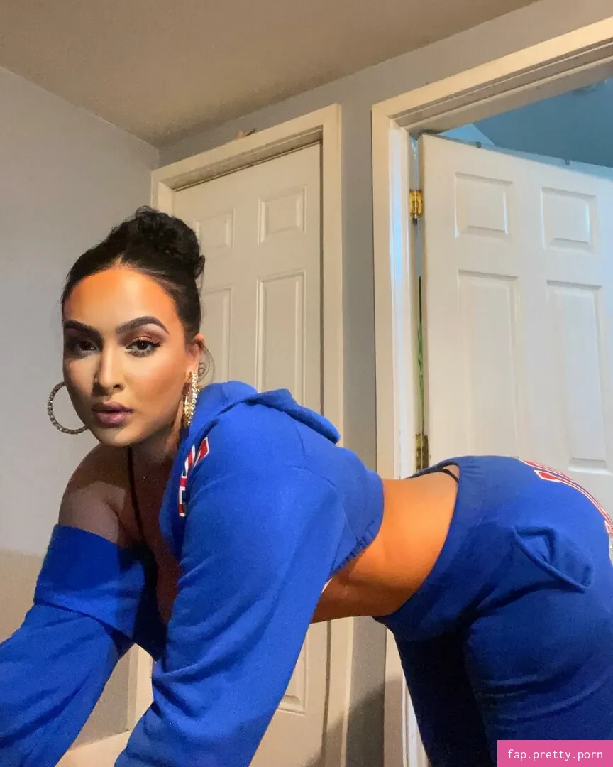 Omaima Benamre - Photo #89