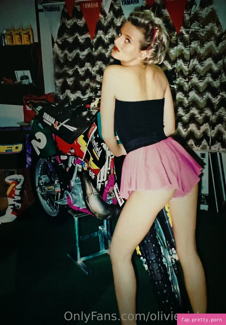 oliviezizkova - Photo #33