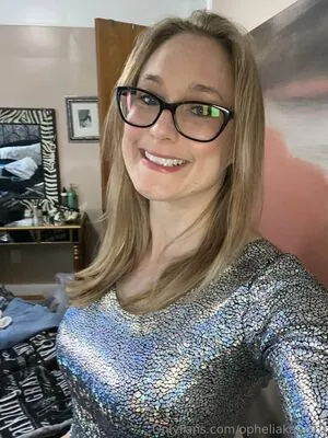 opheliakaan10 content