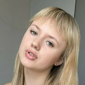 olivia_vipp
