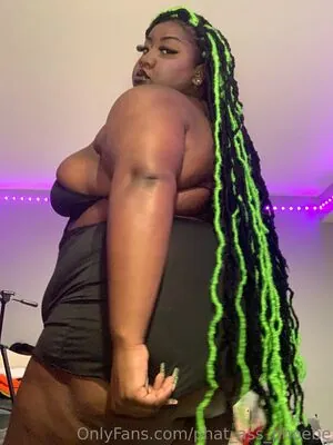 phat_ass_phoebe
