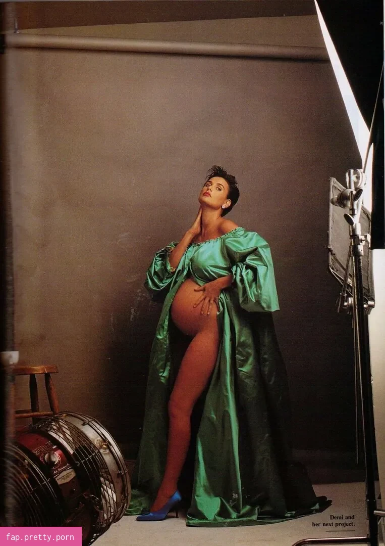 Pregnant Celebs - Photo #20