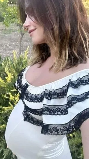 Pregnant Celebs content