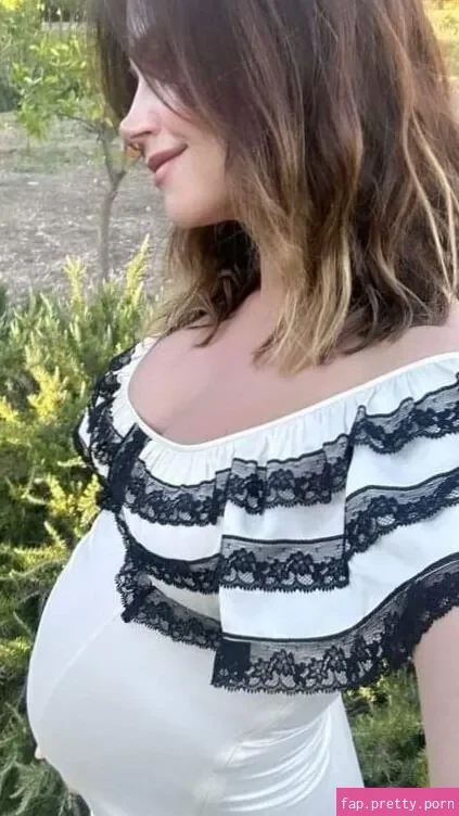 Pregnant Celebs - Photo #80