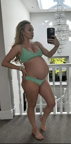 Pregnant Celebs content