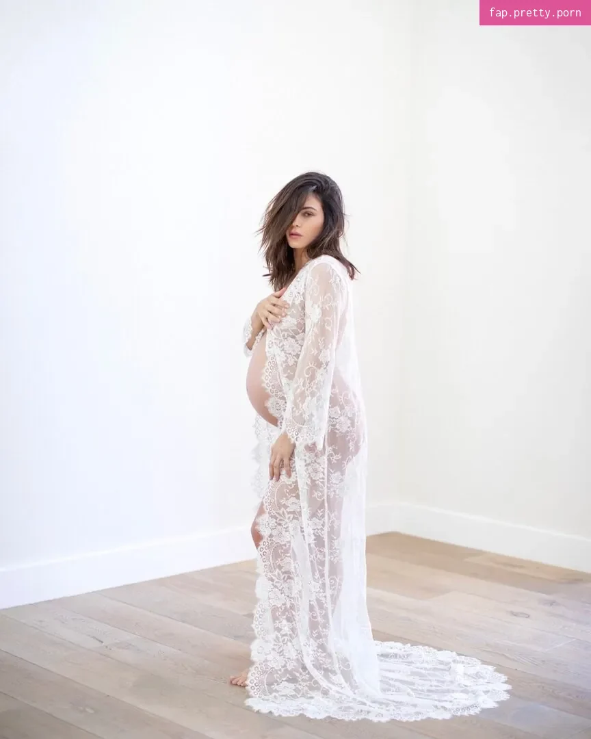 Pregnant Celebs - Photo #31