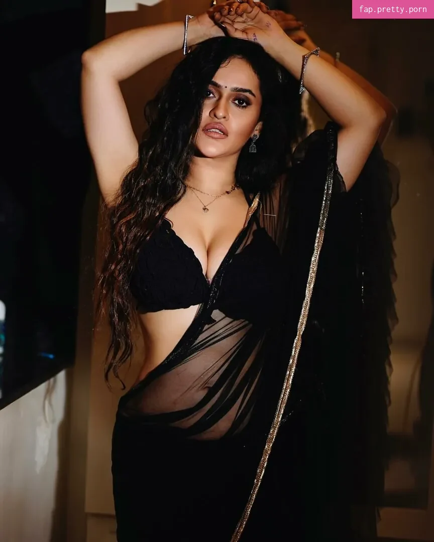 Prajakta Dusane - Photo #04