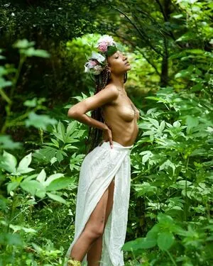 Paisley Fernandez content