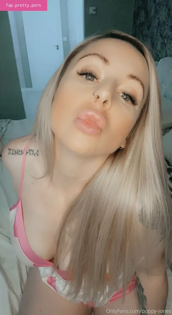 poppy-jones - Photo #08