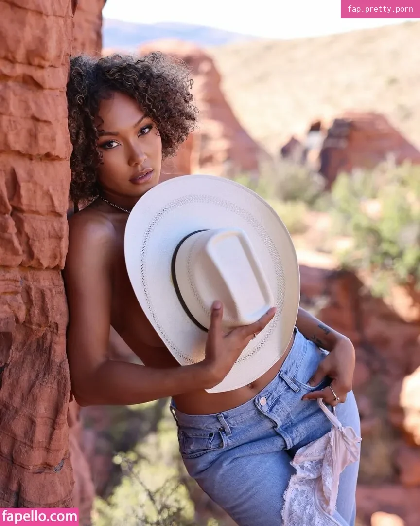 Parker McKenna Posey - Photo #40