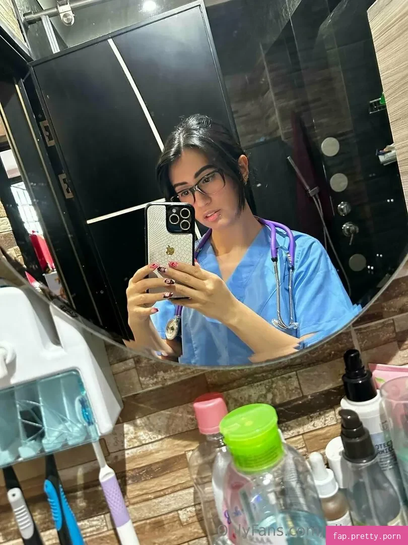 pilar.nurse - Photo #02