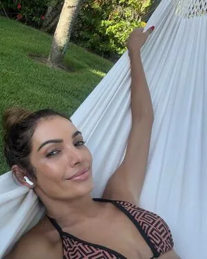 Patrícia Poeta content