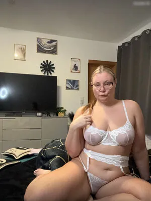 Pina Peach ???? content