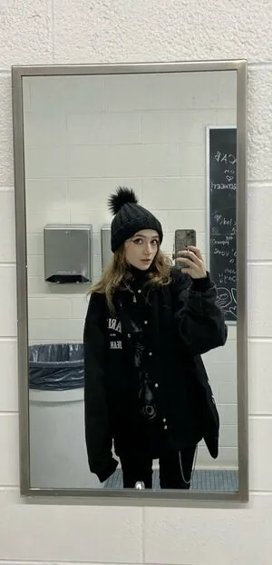 prettyhostage content