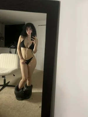 prettynicoletay content