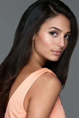 Pardis Saremi content